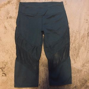 Fabletics Capri Mesh Leggings